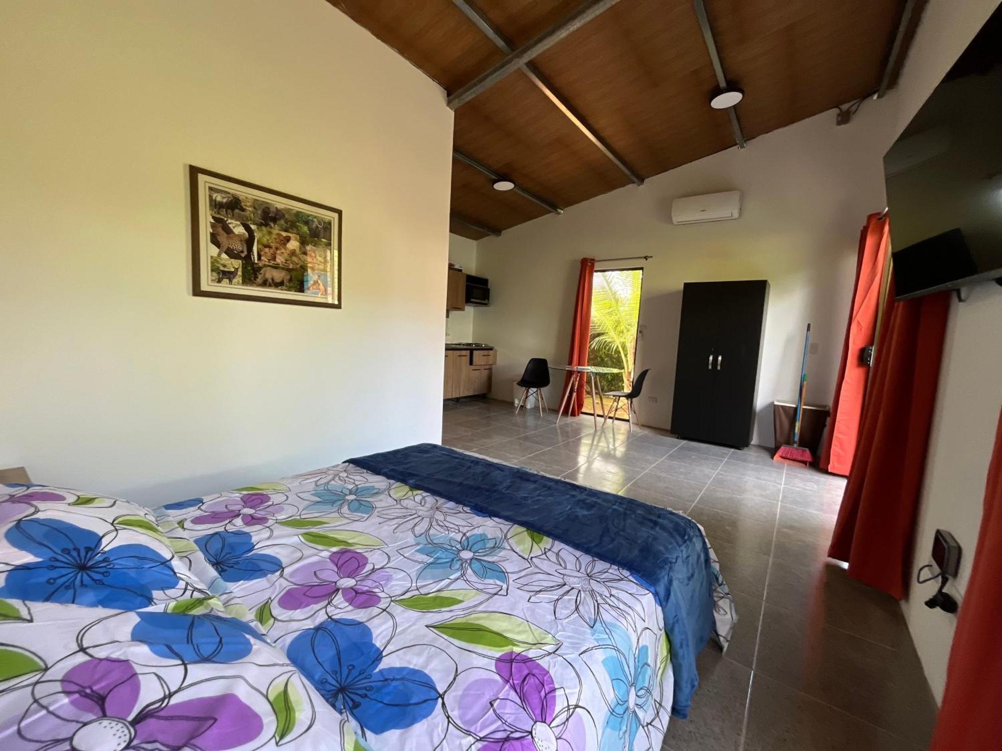 Uvita Oasis Retreat With Villa Cabins And Apartment Экстерьер фото